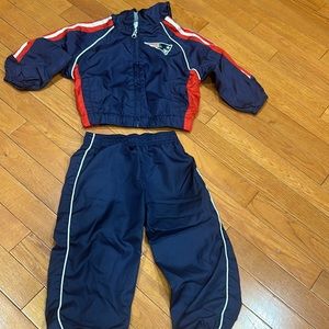 New England Patriots 2 piece track suit size 2T,